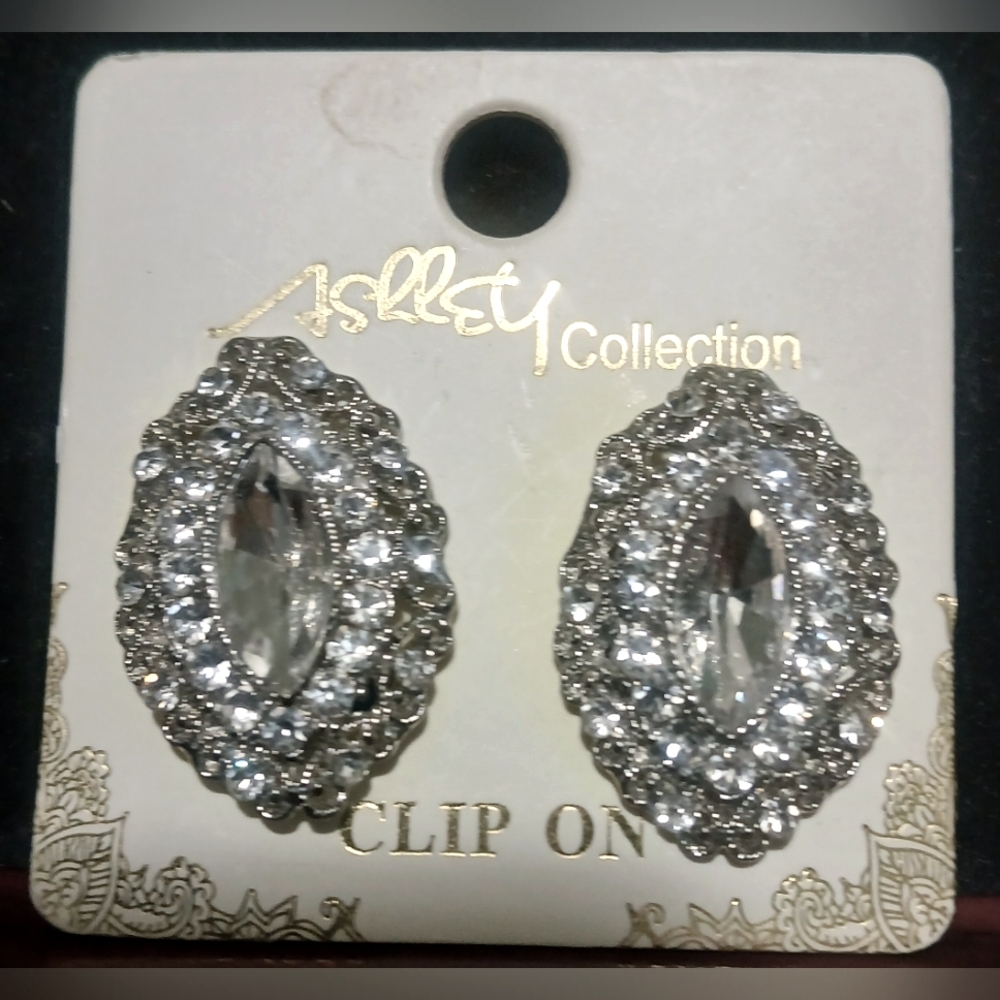 Ashley Collection Clip-On Earrings